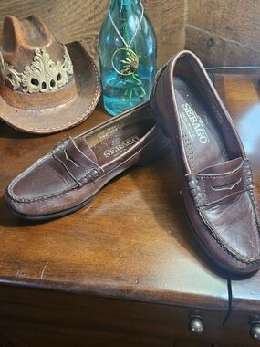 Vintage Sebago Womans Brown Genuine Leather Penny Loafers